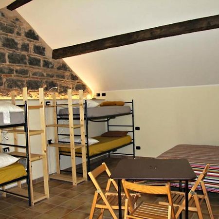 Agora Hostel Catánia Buitenkant foto