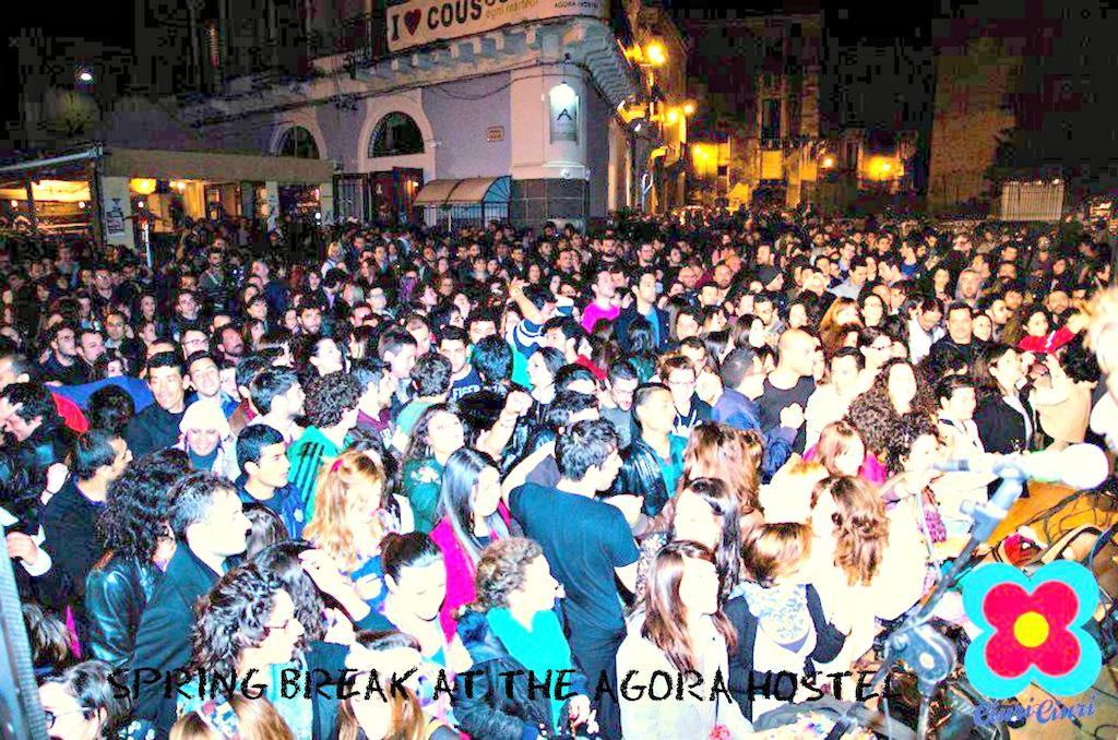 Agora Hostel Catánia Buitenkant foto