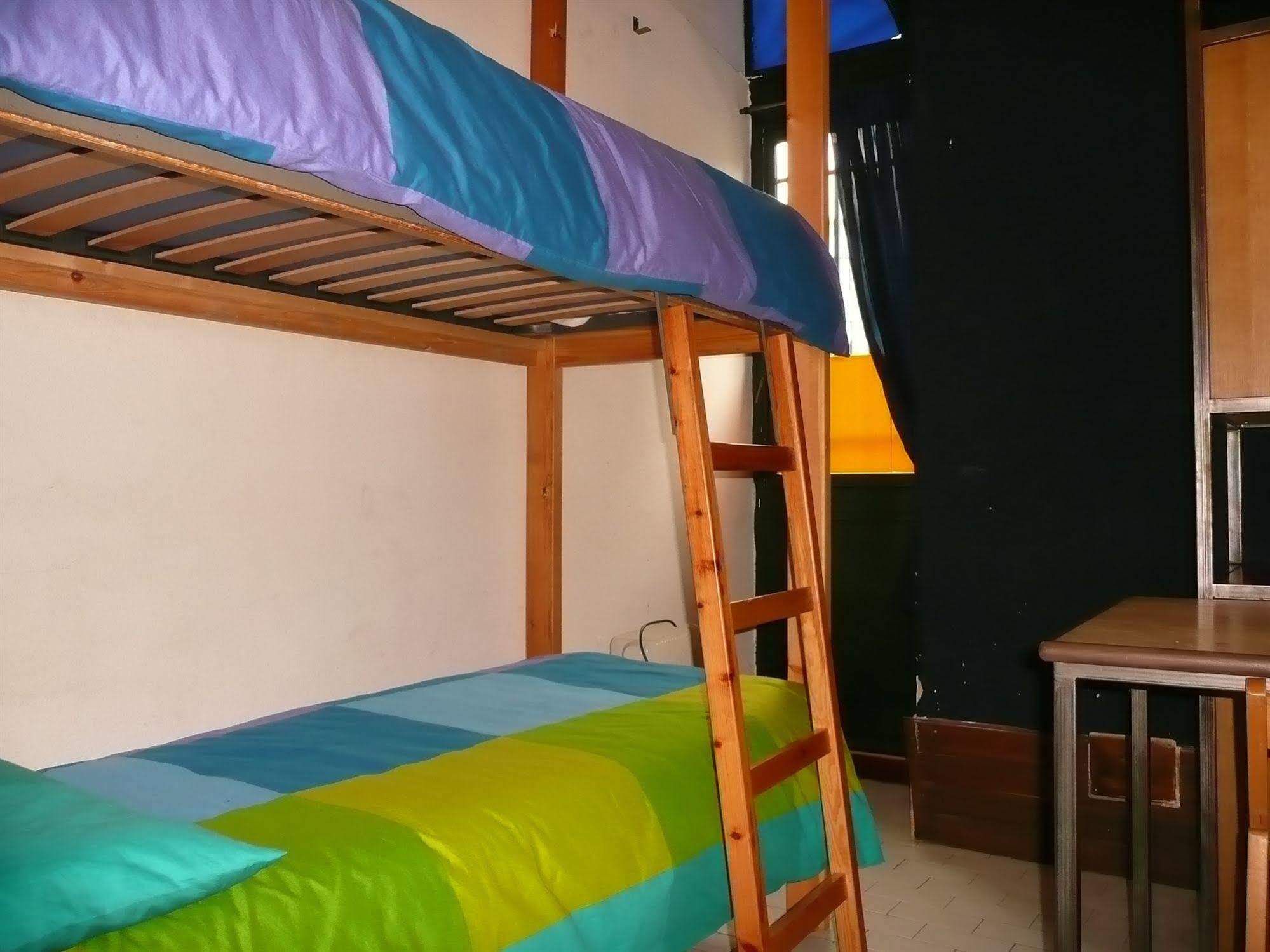 Agora Hostel Catánia Buitenkant foto